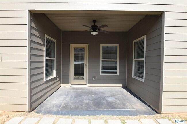 Building Photo - 6007 Stonewater Ct