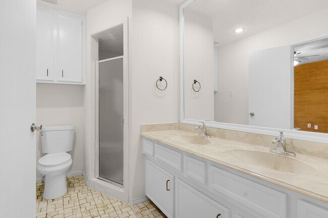 Building Photo - 11426 Sageperry Dr