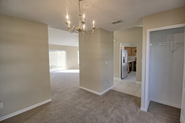 Building Photo - 13118 Pinyon Dr