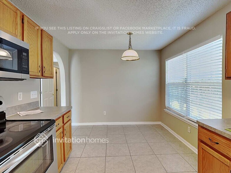 Building Photo - 7624 Fawn Lake Dr N