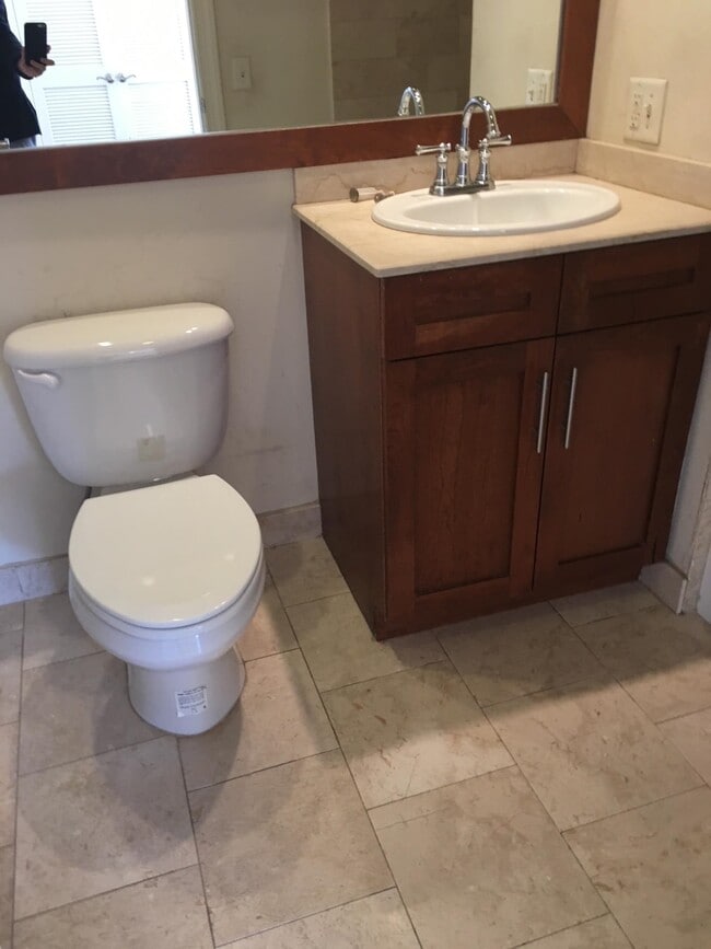 Building Photo - 136 41st St