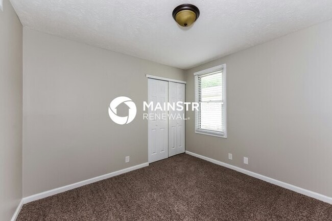 Building Photo - 4 Bedroom Pet-Friendly Home in Madison, TN with Main Street Renewal