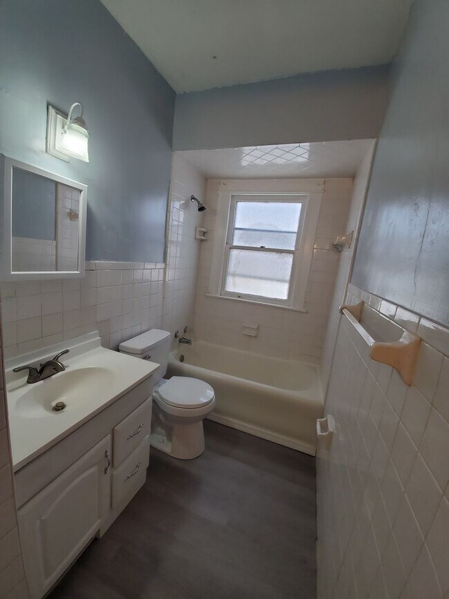 Building Photo - 519 Homewood Ave