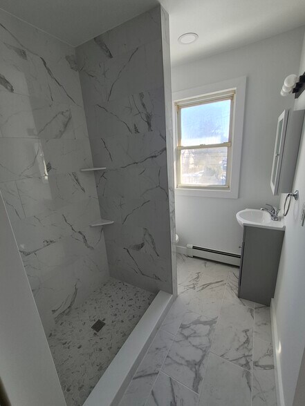 Bathroom - 131 Paris Ave