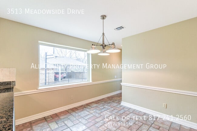 Building Photo - 3513 Meadowside Dr