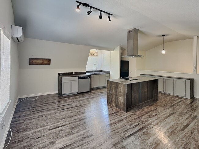 Building Photo - Private Back Unit Living with a Touch of Country Charm!