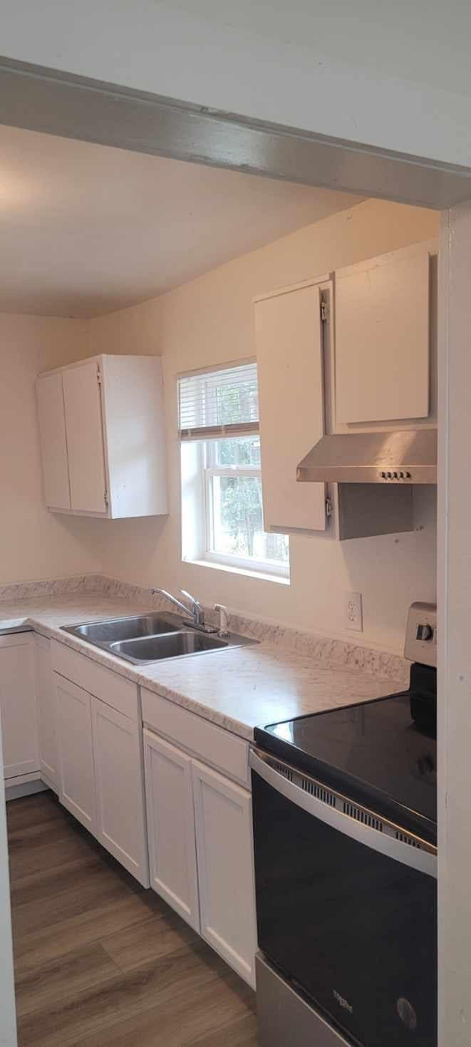 Building Photo - 113 Garland Ter