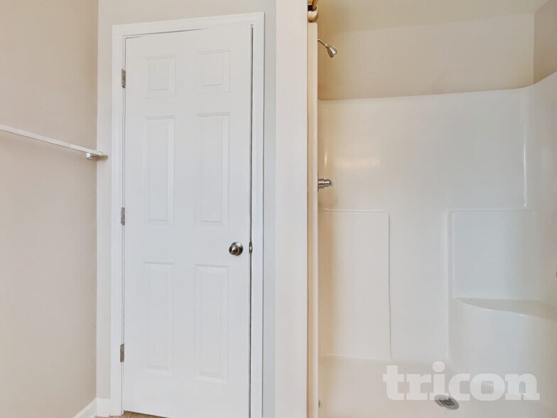 Building Photo - 5750 Misty Meadows Ct