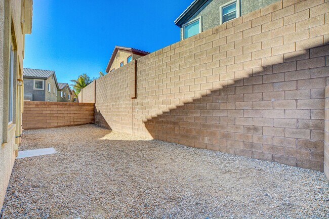 Building Photo - Beautiful Home in Amazing Rhodes Ranch - G...