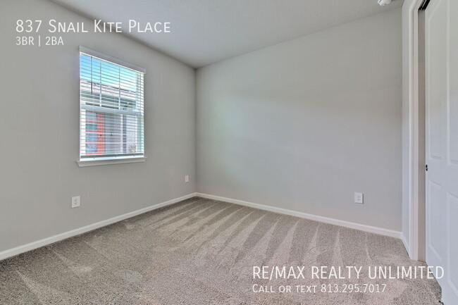 Building Photo - 837 Snail Kite Pl