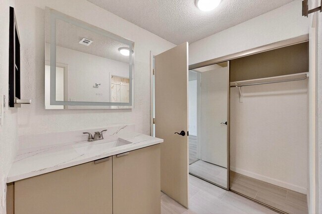 Building Photo - 5981 Arapaho Rd