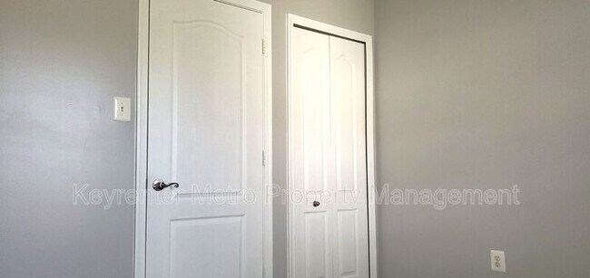 Building Photo - 9900 Prince Royal Pl