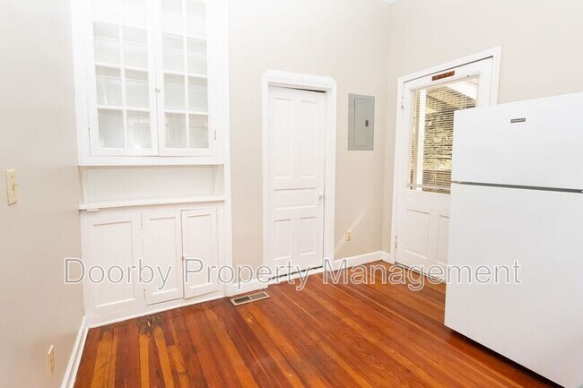 Building Photo - 318 Tremont St