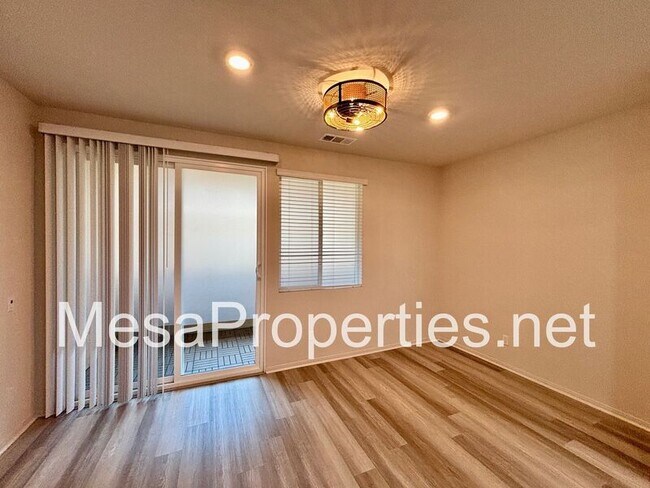 Building Photo - 1501 Stratus Dr