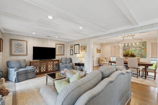 Building Photo - 6158 Burgoyne Rd