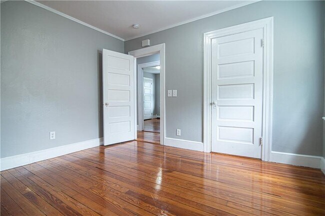 Building Photo - 80-80 Forest St