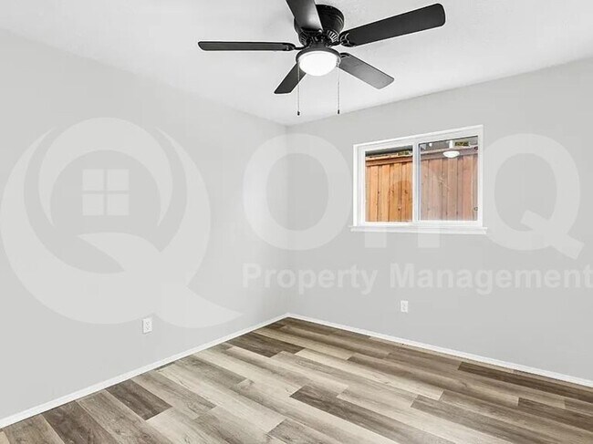 Building Photo - 306 Wildbriar Dr