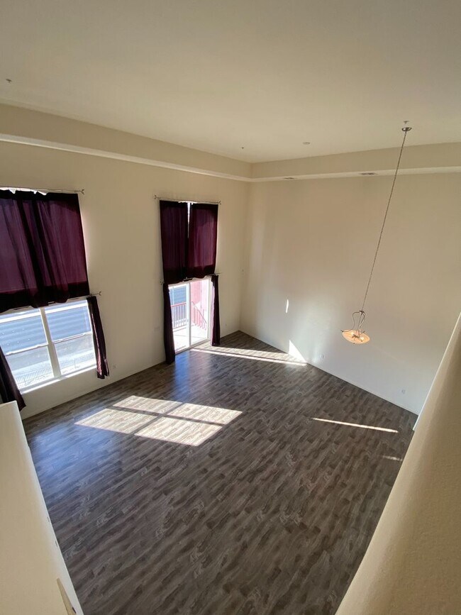 Building Photo - Beautiful, 2 story penthouse loft at the M...