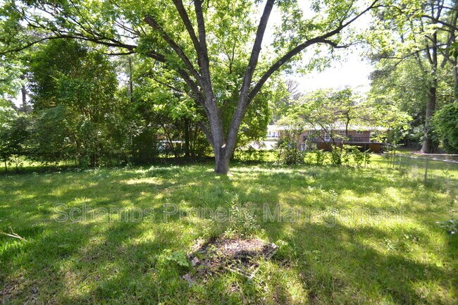 Building Photo - 5131 Lundy Dr