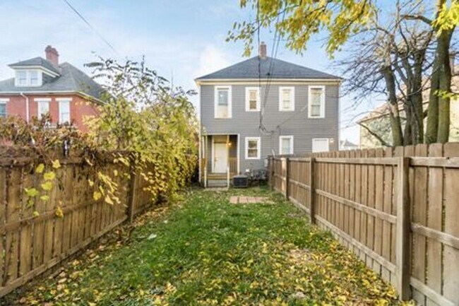 Building Photo - 360 N Garfield Ave