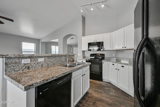 Building Photo - 22830 N 24th St