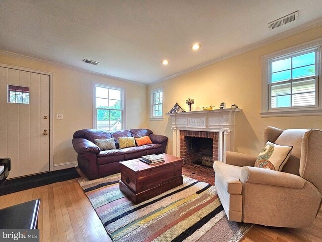 Building Photo - 3410 15th St N