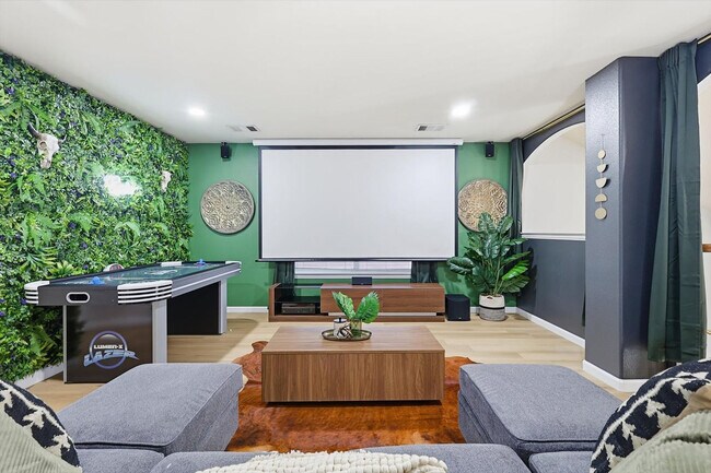 Building Photo - 2831 Rosewood Blvd