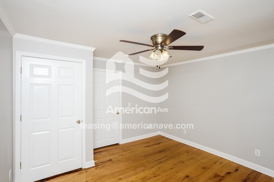 Building Photo - 1508 Hilton St