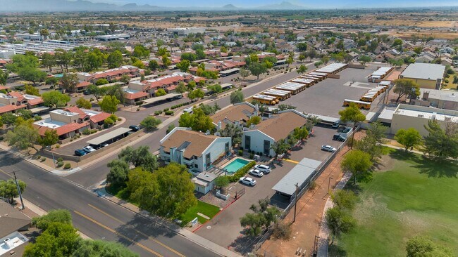 Building Photo - FANTASTIC 2 BED 2 BATHS IN SCOTTSDALE **Cashless Deposit Available!!!** 15 min to ASU