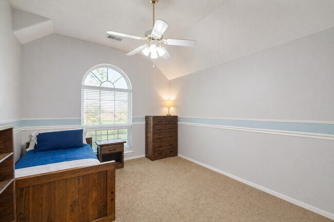 Building Photo - 16131 Castlegrove Ct