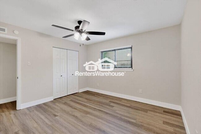 Building Photo - Completely Refreshed and ready for Move IN