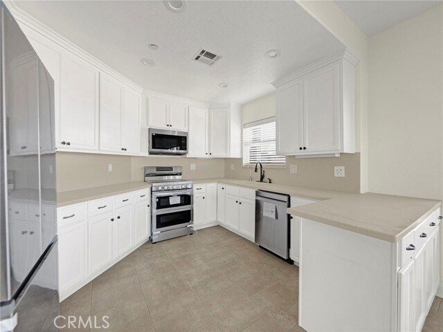Building Photo - 2575 Rale Dr