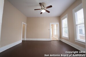 Building Photo - 622 W Russell Pl