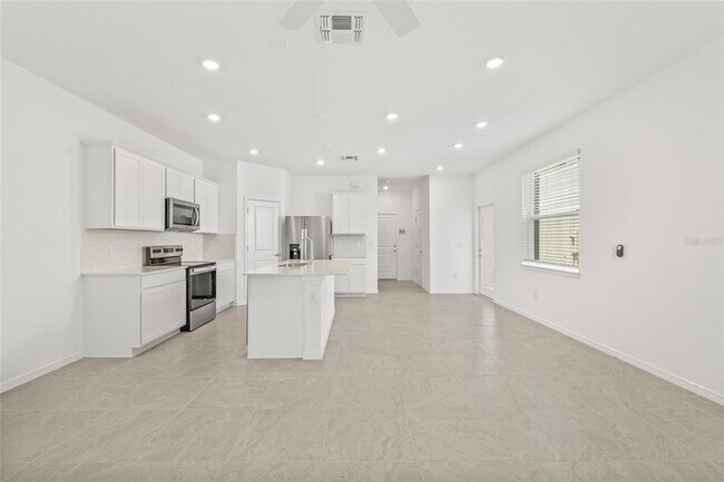 Building Photo - 13161 Stillmont Pl
