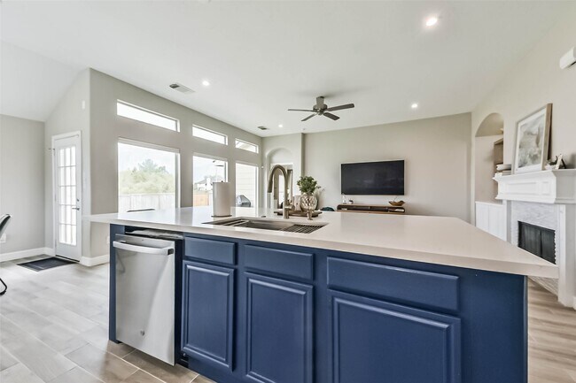 Building Photo - 10303 Stanbrook Dr