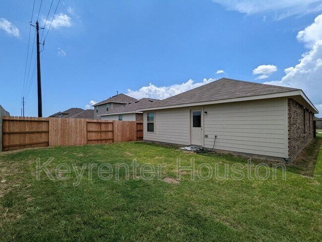 Building Photo - 8810 Wooster Trails Dr