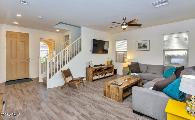 Building Photo - 4712 E Nocona Ln