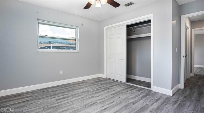 Building Photo - 2520 Shelby Pkwy