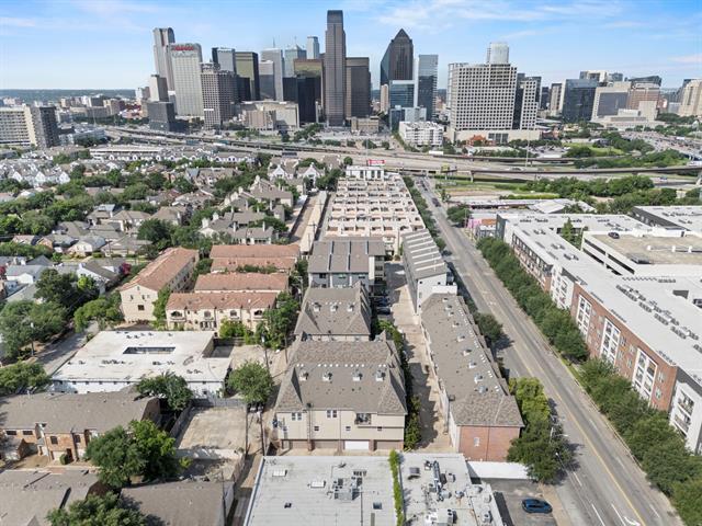 Building Photo - 3200 Ross Ave