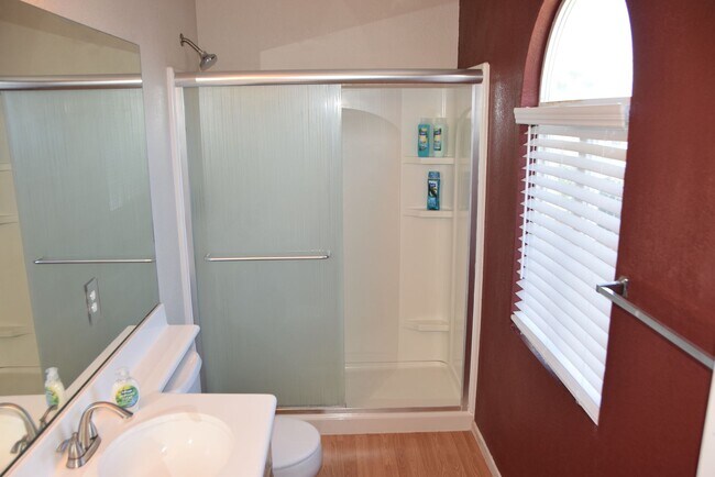 Building Photo - 8765 Country Pines Ave