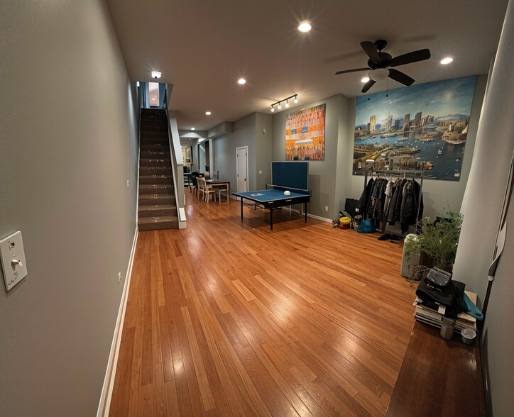 Building Photo - 1328 W Lombard St