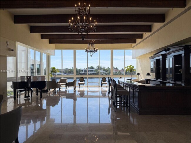 Building Photo - 20201 E Country Club Dr