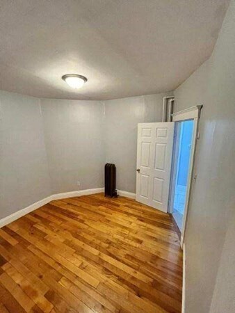 Building Photo - 376 Ferry St