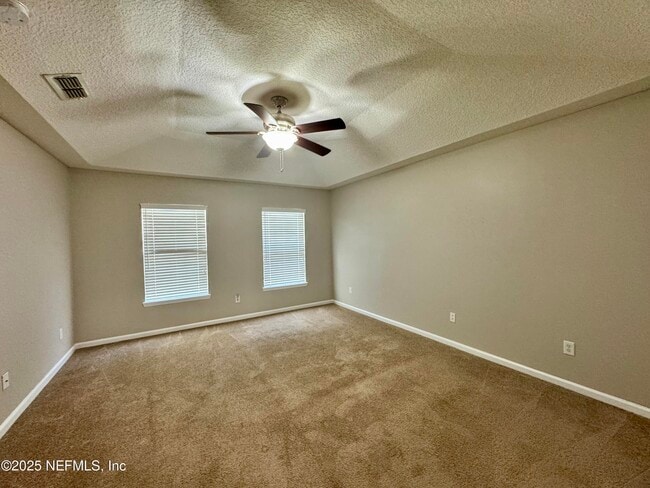 Building Photo - 450 Sherwood Oaks Dr