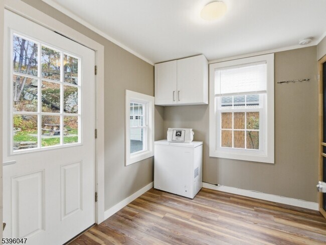 Building Photo - 1 Mountain Ave