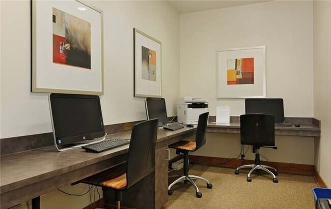 Building Photo - Beautiful Condo in the Heart of Ballard!