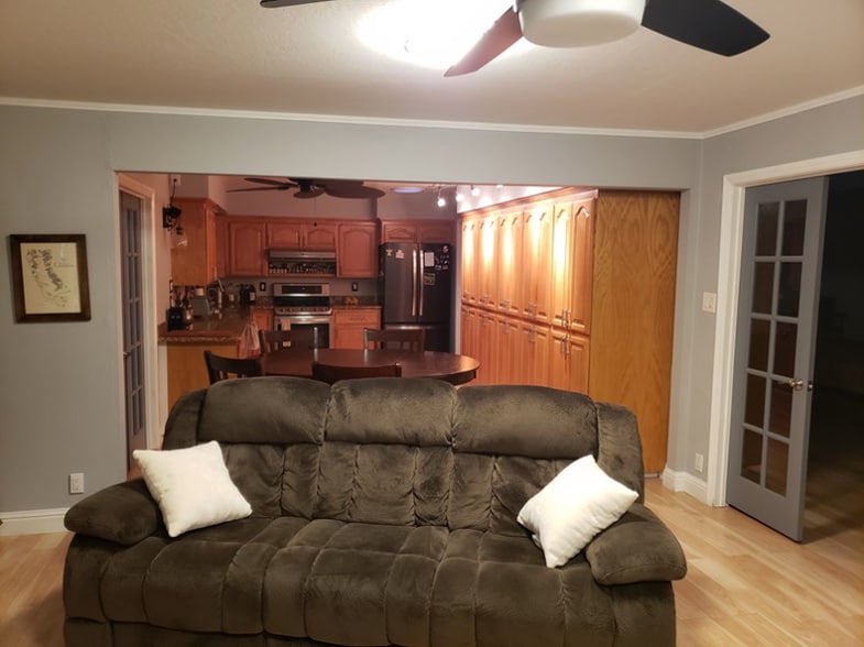 Building Photo - 36 Barrie Dr