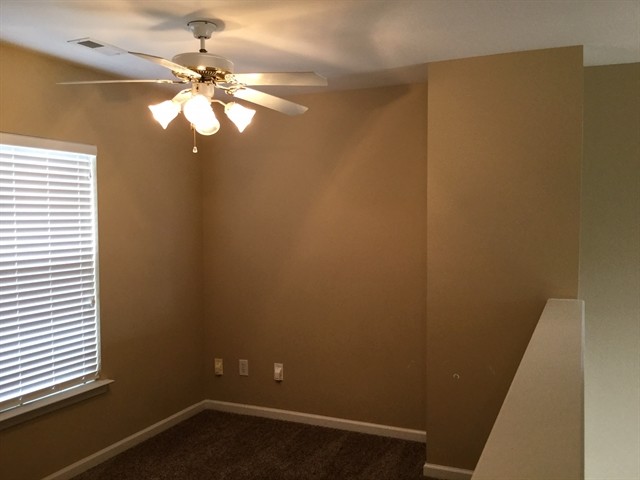 Building Photo - 10604 Secret Garden Ln