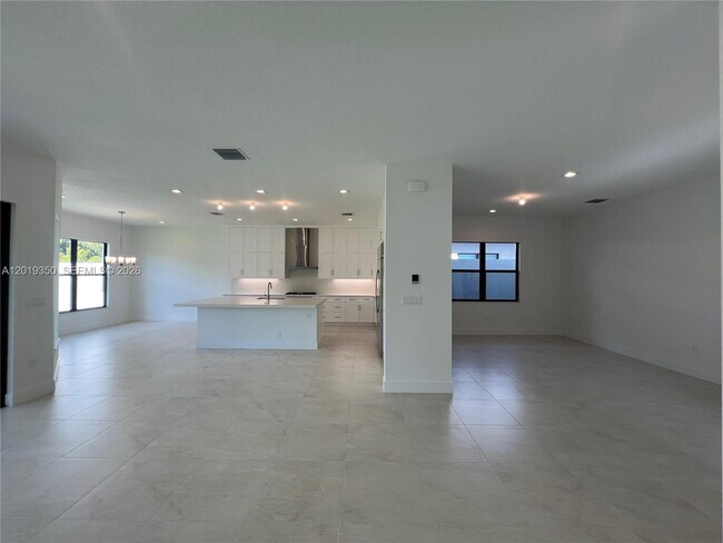 Building Photo - 9172 Silver Marsh Ln