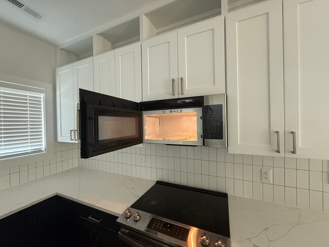 Building Photo - Room in House on S Alston Ave